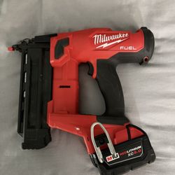 Milwaukee Fuel Brad Nailer W/Battery