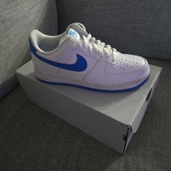 Air Force 1 - Like New - 8.5