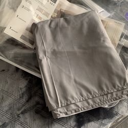 Bedskirt