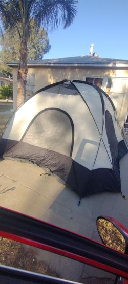 I have a very large six man tent you see the pictures that set up and it's a Eddie Bauer six man tent $80 or best offer