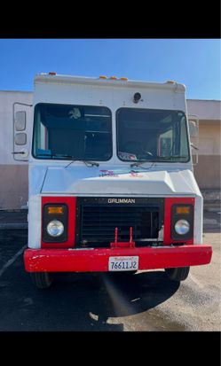 Camión de Helados Chevrolet P30 Grumman 1995 – Listo para Trabajar🍦🚚