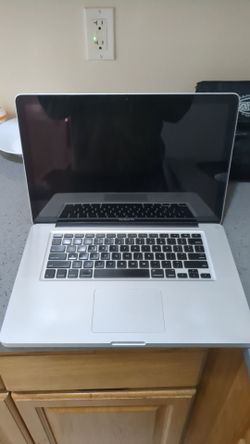 Mac Book Pro (15 Inch)