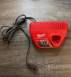 Milwaukee M12 Charger