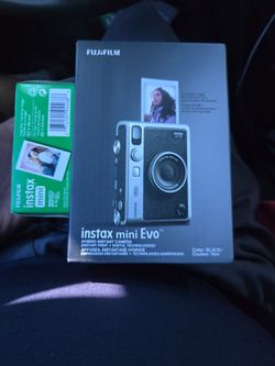 FujiFilm instax mini Evo