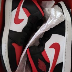 Jordan's 1 -New 