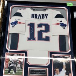 Tom Brady New England Patriots jersey Signed