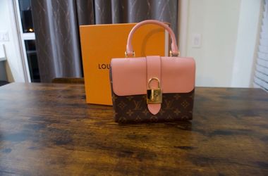 Louie Vuitton Locky bb Purse