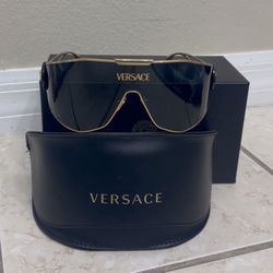 Versace Sunglasses (NEW) I have Versace store receipt 