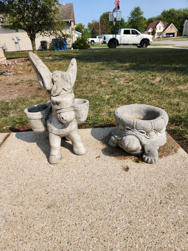 Concrete Donkey/Turtle Planter