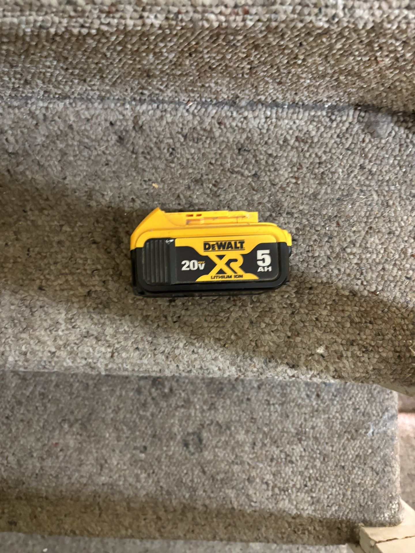 20V MAX Premium Lithium-Ion 5.0Ah Battery