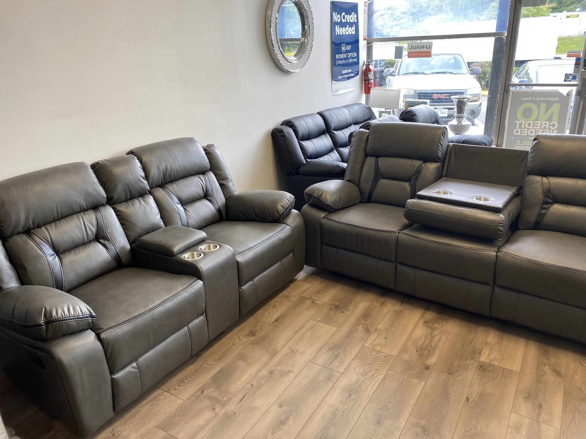 2 pc reclining sofa and loveseat