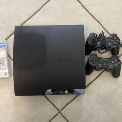 SONY PlayStation 3 - PS3 With 3 Controls And FIFA14 Game
