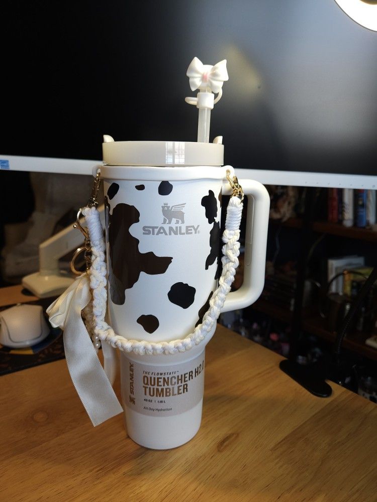 Vynl Cow Print Stanley 40 Cup With White Accessories