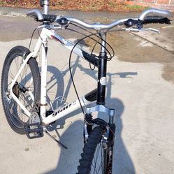 Mountain Bike 2xl GIANT!!! For A Very Tall Person ^