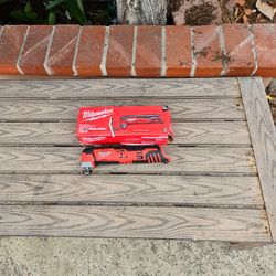 Milwaukee M12 Multi Tool