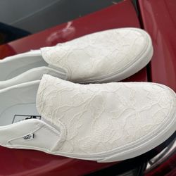 Women’s 10 Custom Lace Vans