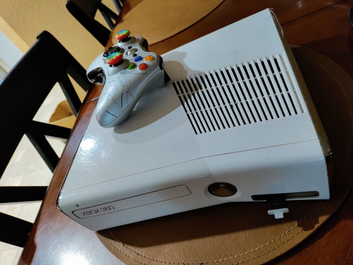 XBOX 360 (256GB)