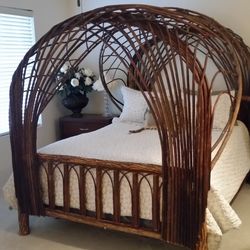 Canopy Bed Frame (Queen)