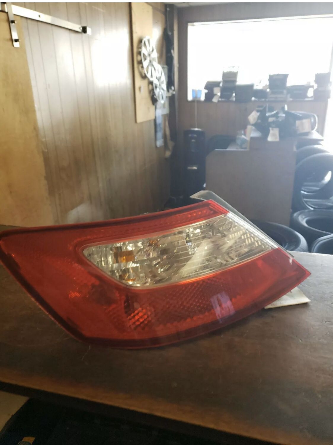 06-11 HONDA CIVIC COUPE RIGHT SIDE AND LEFT SIDE TAIL LIGHT