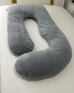 Pregnancy Pillow in Grey