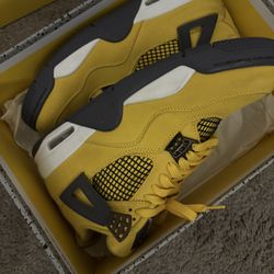 Jordan Lightning 4s