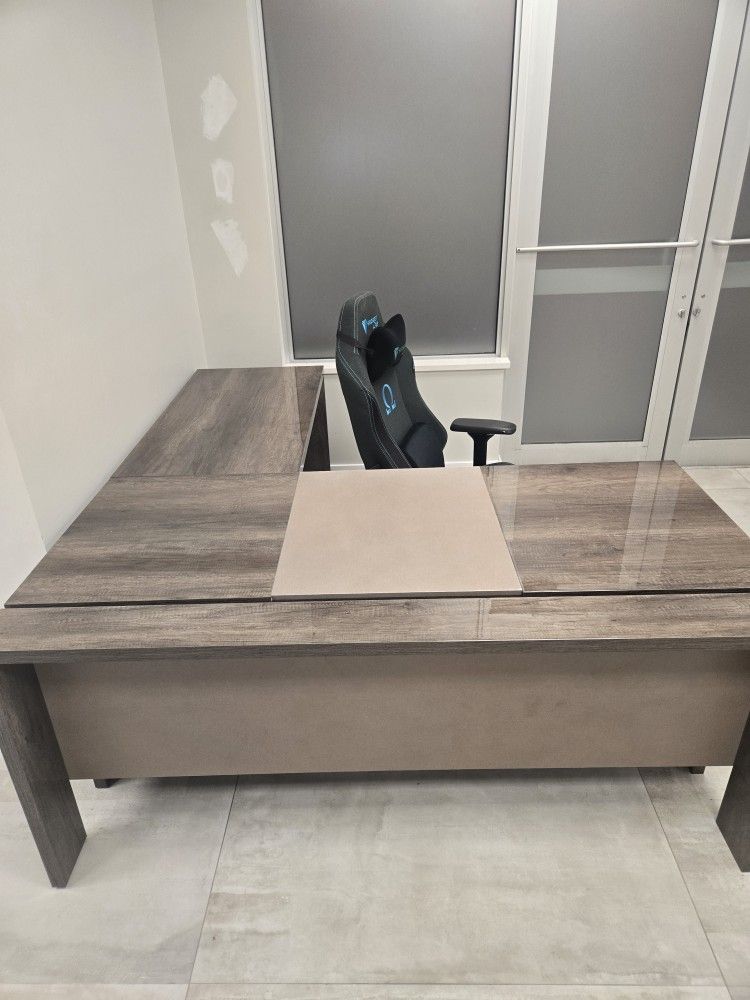 Alfa Italian office or home corner desk 2 piece MUST GO