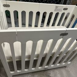 Bloom Alma mini Crib