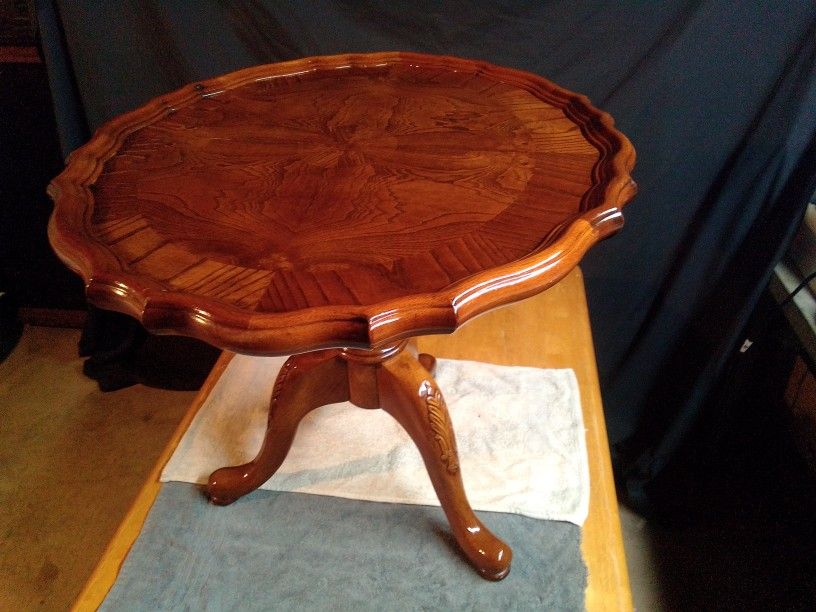 Antique Pie Crust Pedestal Table