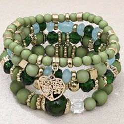 Bracelet Set Of 4 With Heart Pendant