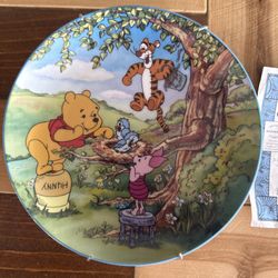 Disney Pooh Welcome Little Friends Bradford Exchange Plate With COA