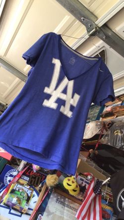 Dodgers women’s shirt size medium