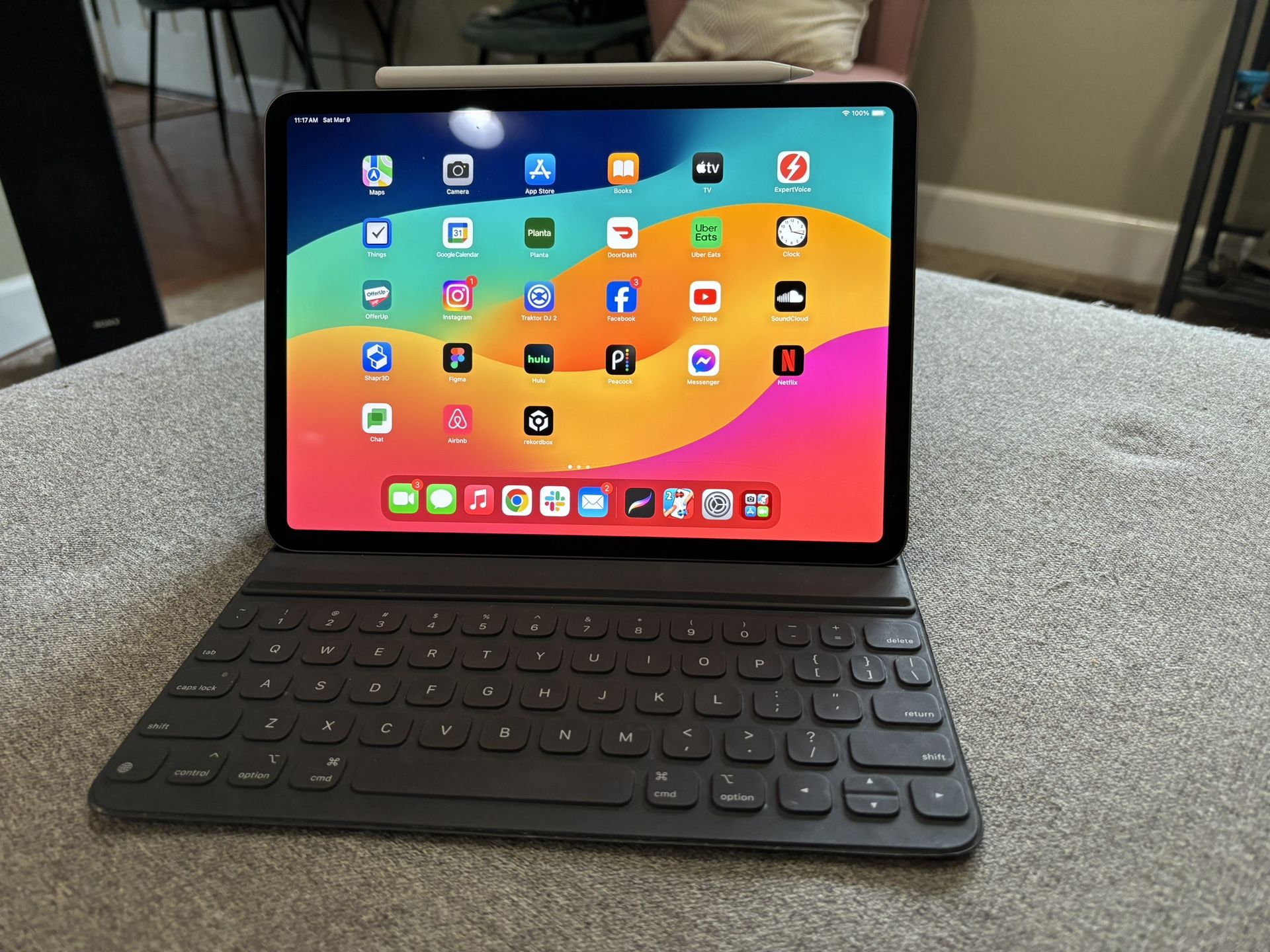 iPad Pro 11 Inch (first generation)  With Keyboard Case And Pencil  