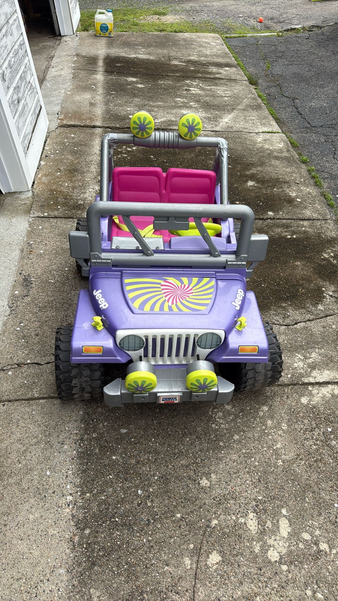 Kids Barbie Fisher Price Princess jeep