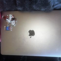 MacBook pro 13" Touch Bar i5 