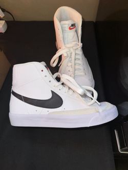 USED🌻NIKE BLAZER🌻KIDS🌻SIZE 4