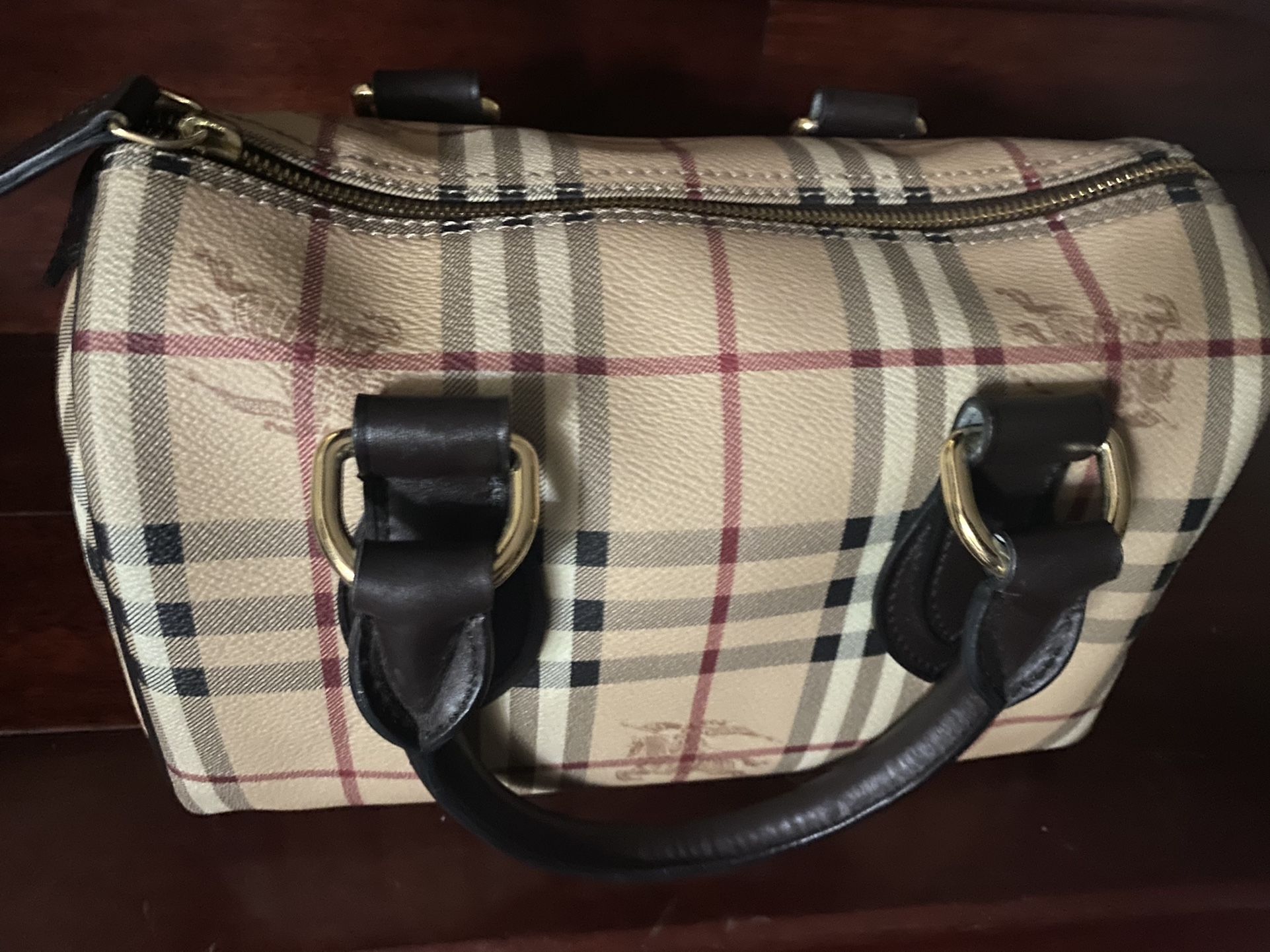 Burberry (Authentic)