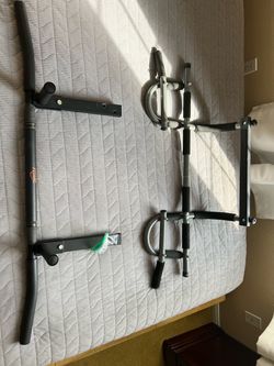 Pull up bars