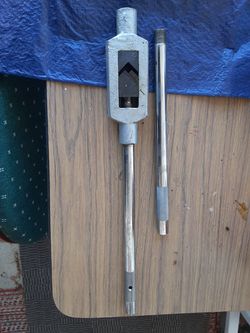 Tap wrench