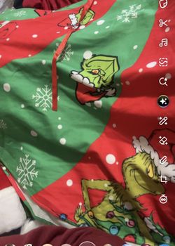 Grinch Tree Skirt New