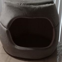 Igloo Medium  Pet bed