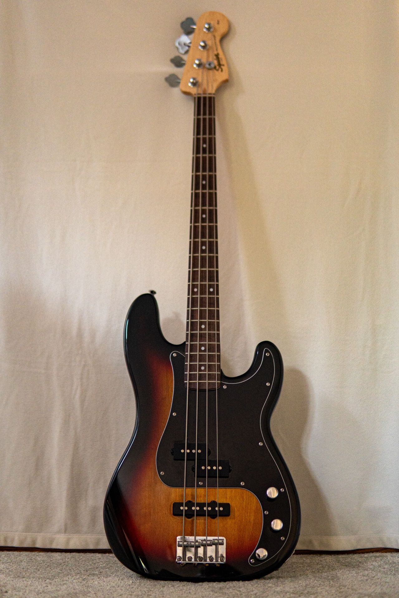 Squier Electric Bass- PJ