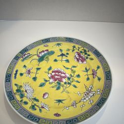 Chinese Porcelain Famille Rose Plate 
