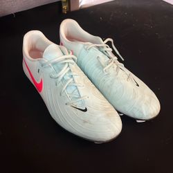Soccer Shoes Size 10 