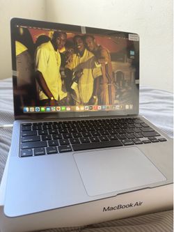 13-inch MacBook Air with Apple M1 chip