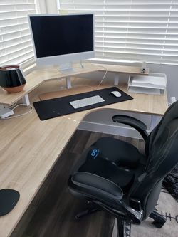 Desk & chair