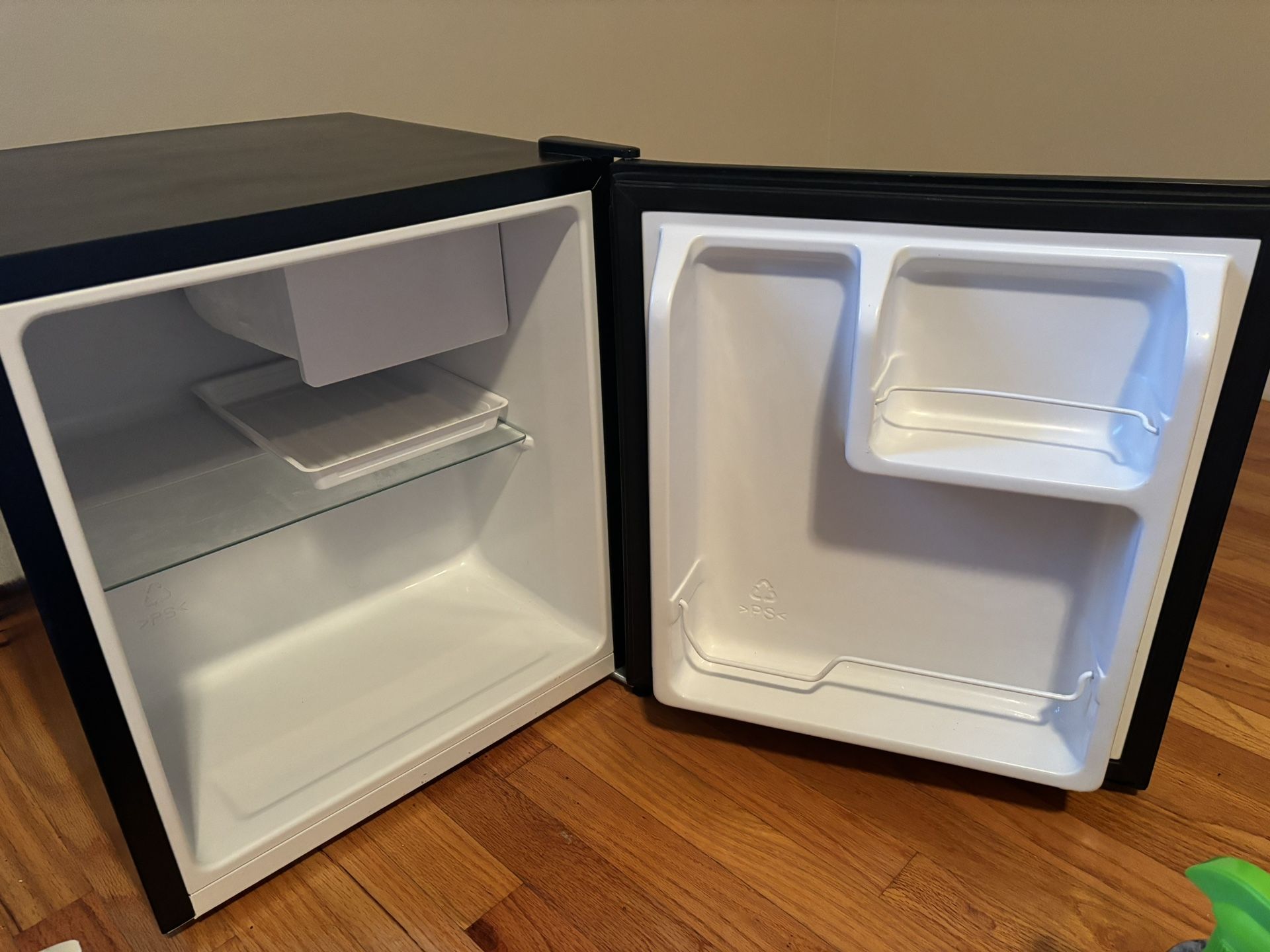 Mini Fridge With A Mini Freezer
