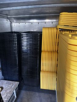 Containers 27 Gallons