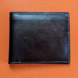 Wilsons genuine leather large square brown skinny bi-fold mens wallet cash and card holder