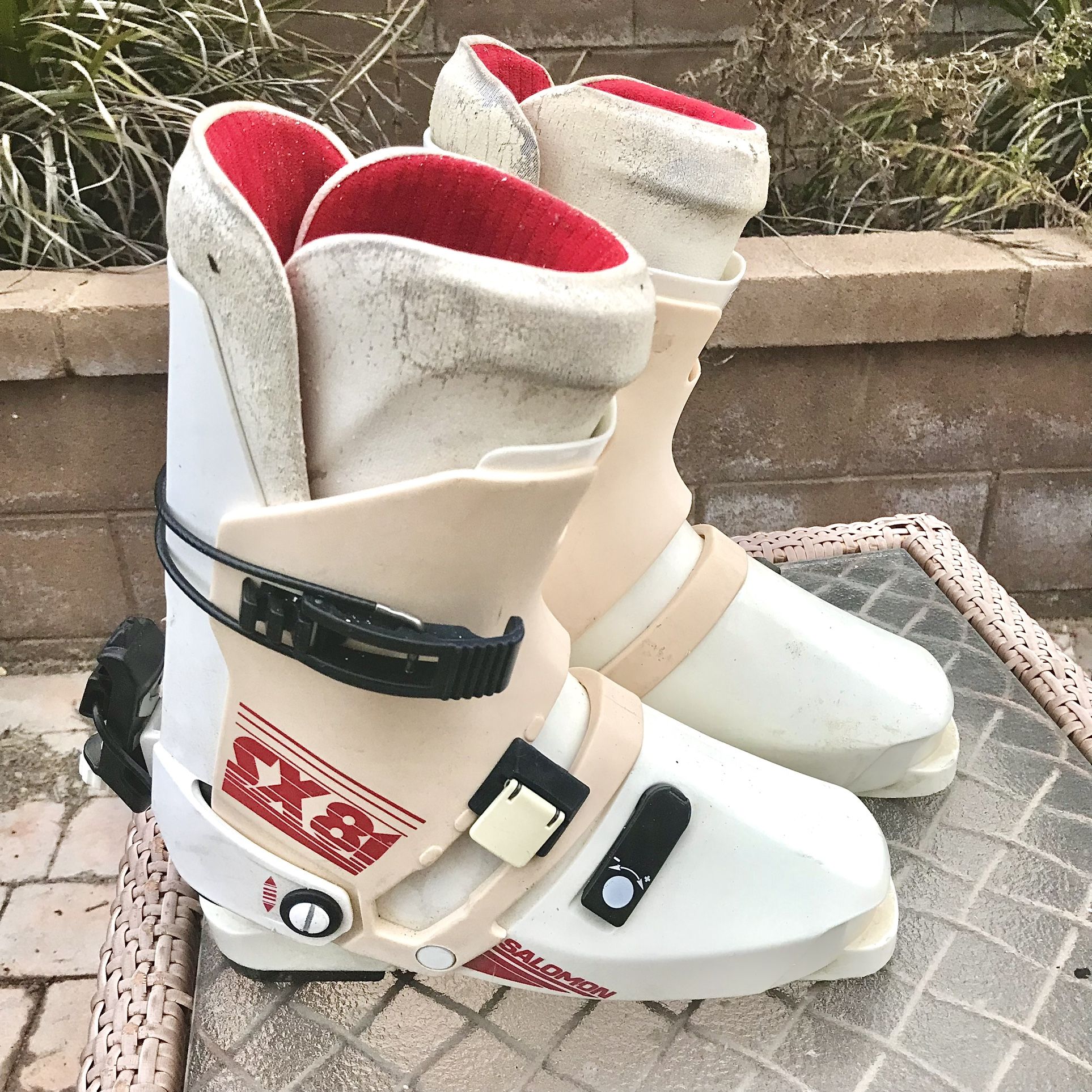 Vintage SALOMON SX81 Rear Entry Alpine Downhill Ski Boots • Mondo Size 32.5, US 14.5