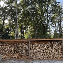 Seasoned firewood 
